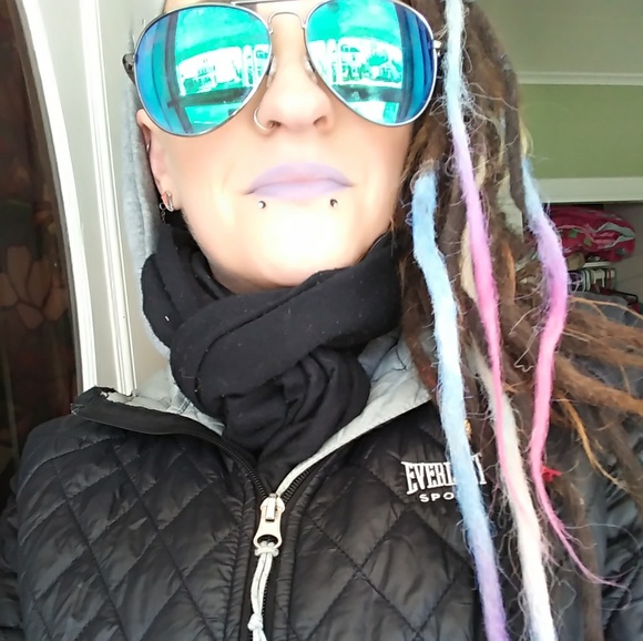 Meet your Posher, Kara - Picture 3 of 8